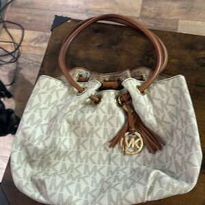 Michael Kors MK logo cream white saffiano leather shoulder bag